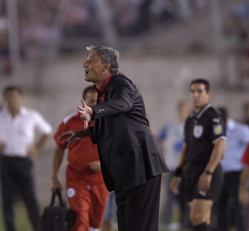 Como Tite superou desconfiança inicial para fazer história no Internacional